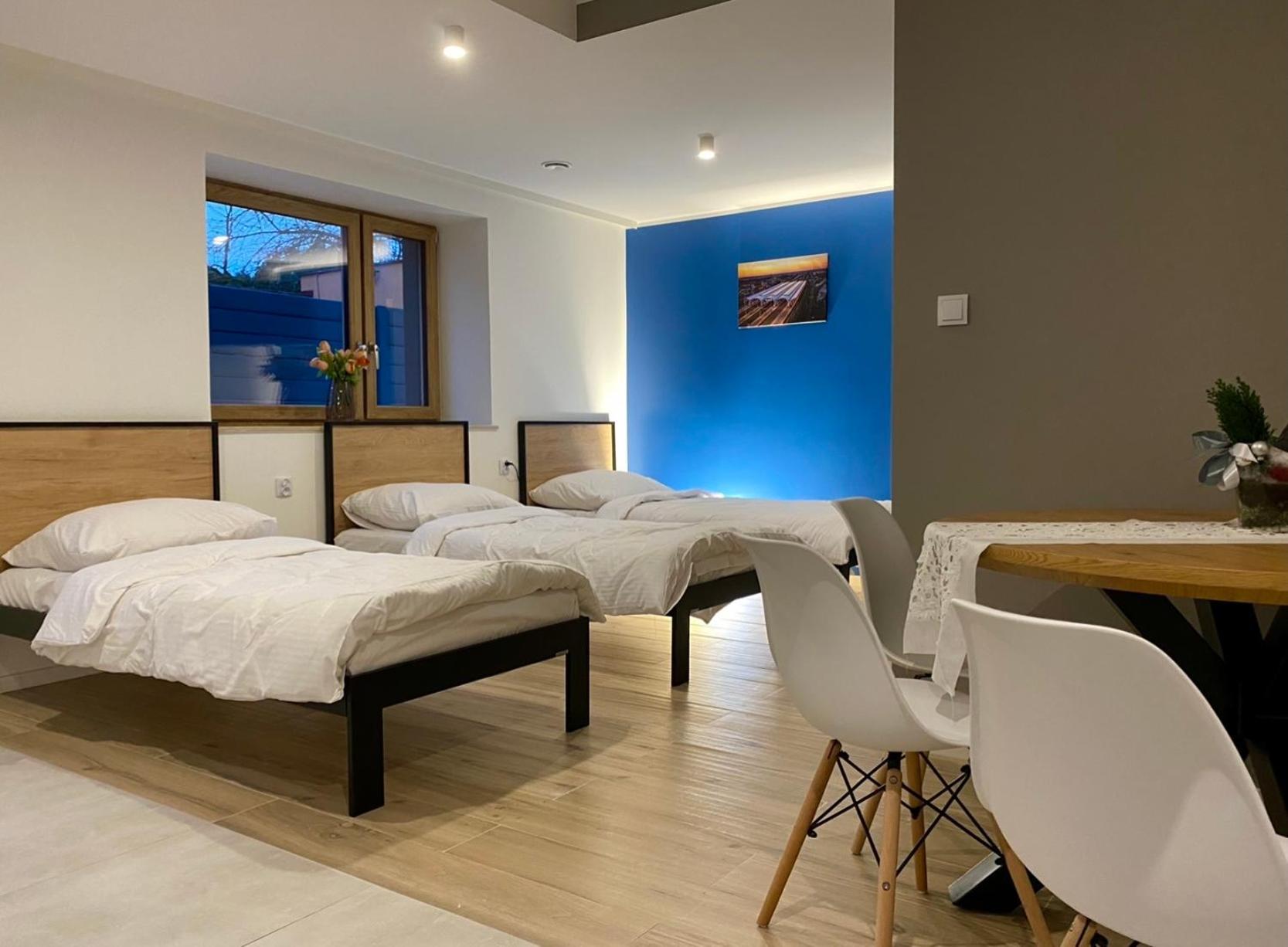 Tanie Noclegi Gliwice - Apartamenty Lowicka 28 Bagian luar foto