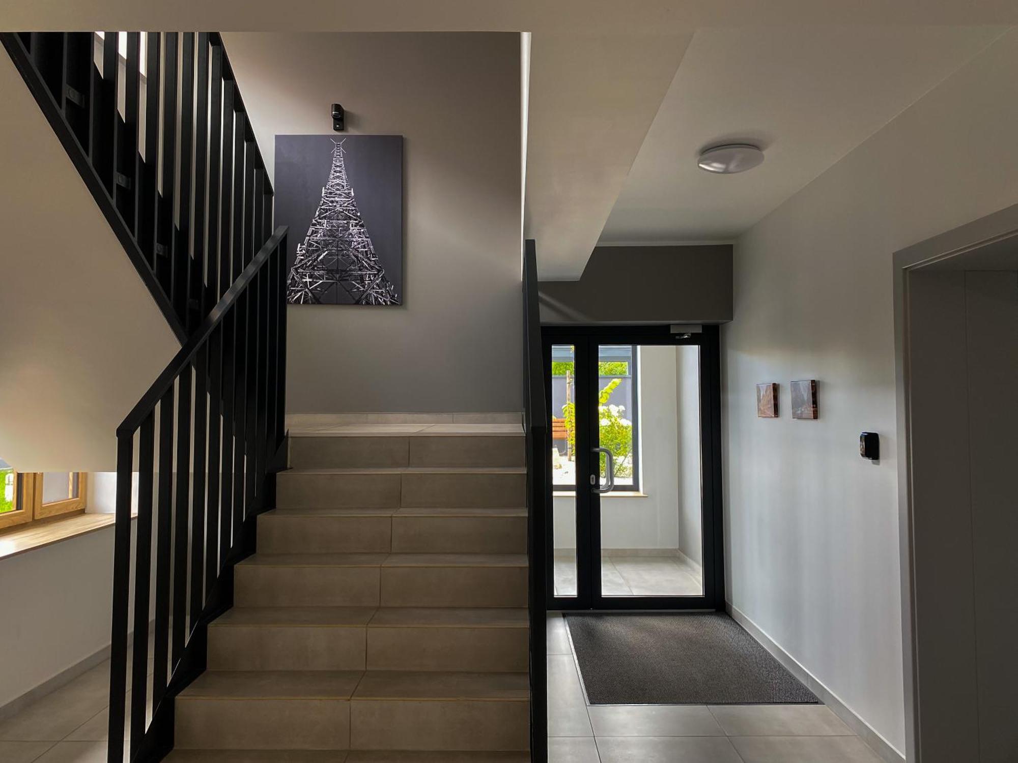 Tanie Noclegi Gliwice - Apartamenty Lowicka 28 Bagian luar foto