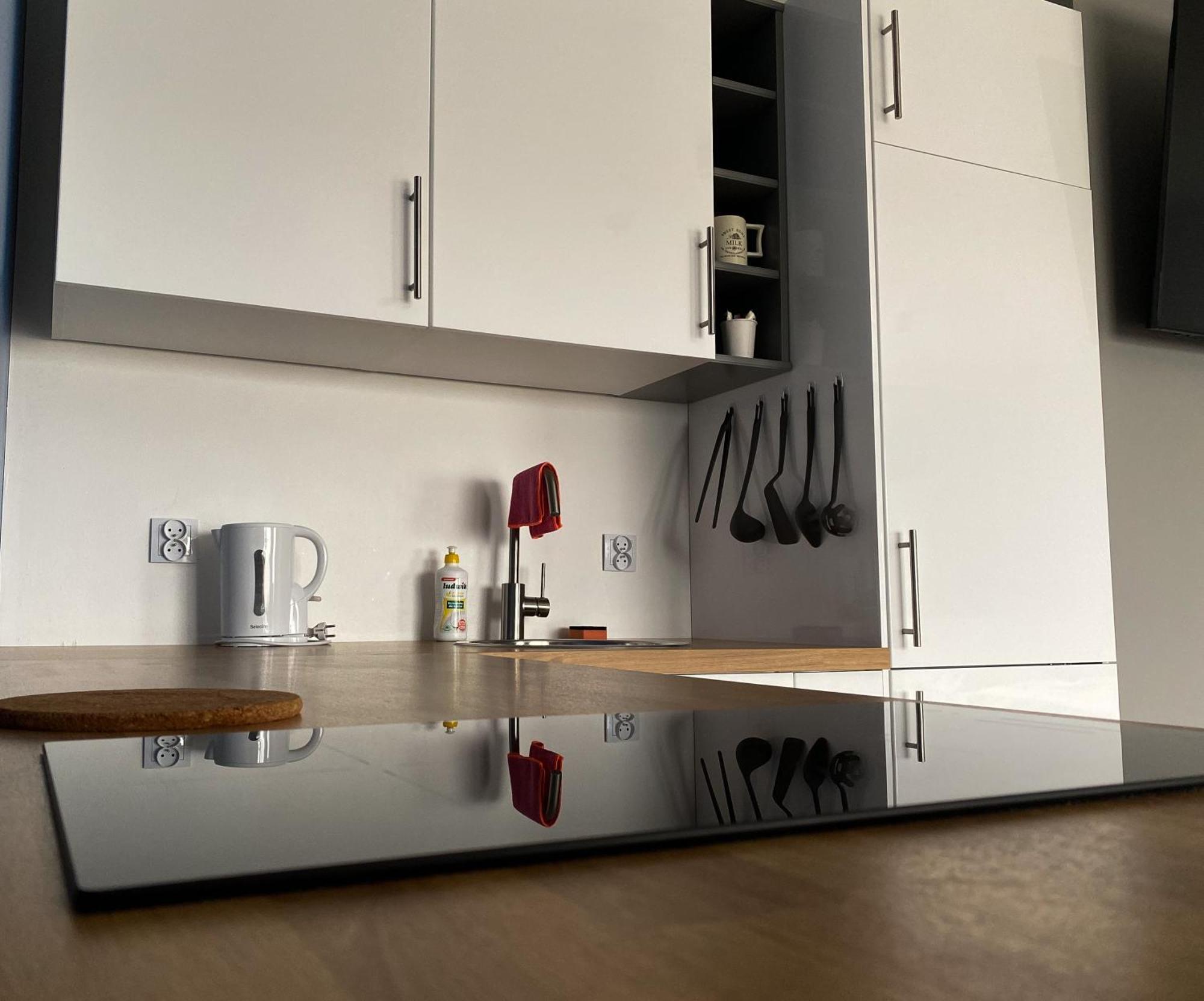 Tanie Noclegi Gliwice - Apartamenty Lowicka 28 Bagian luar foto