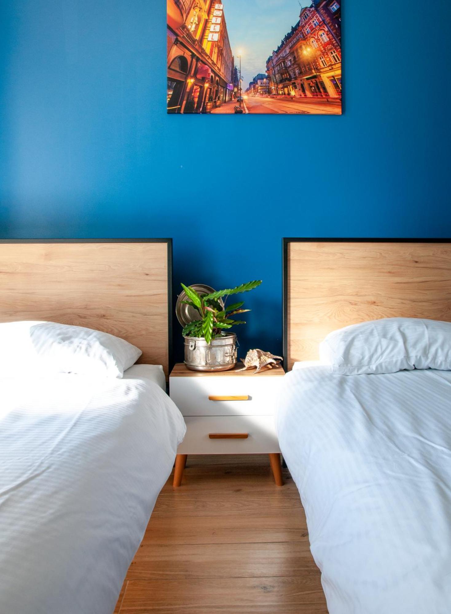 Tanie Noclegi Gliwice - Apartamenty Lowicka 28 Bagian luar foto